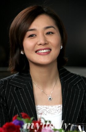 阿黛勒家族长辈角色图