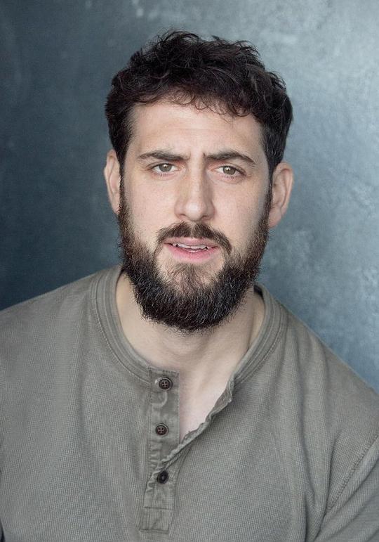 年轻路人角色图