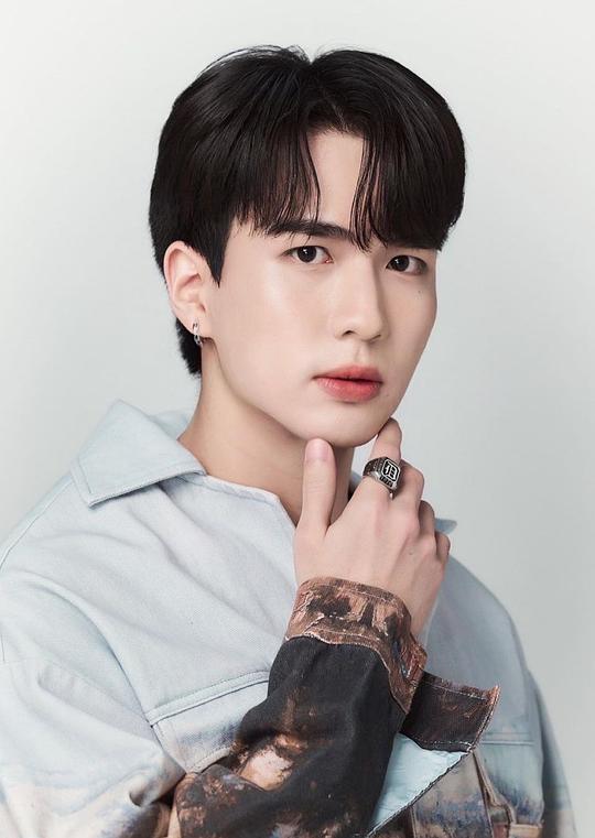 餐厅经理角色图