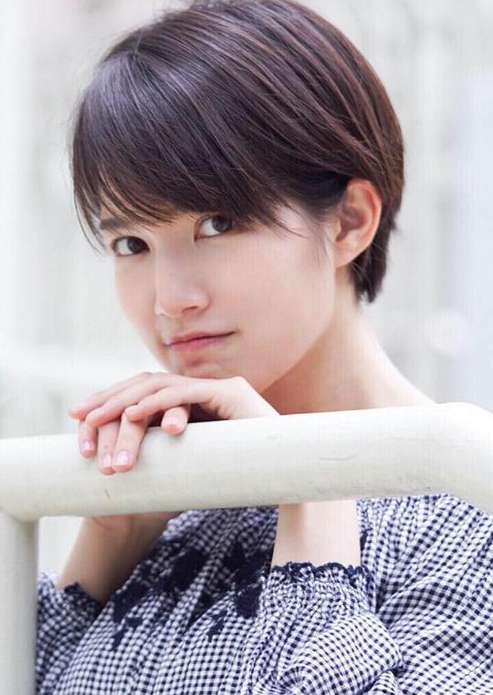 阿晴 / 电竞少女角色图