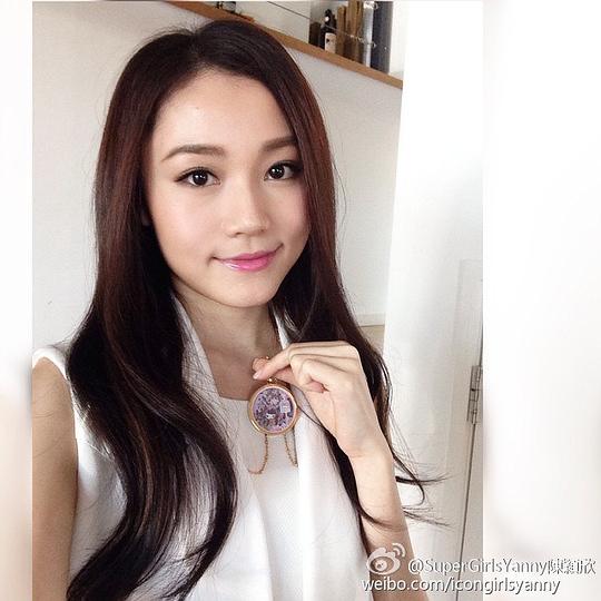 霏霏 / 斜杠青年角色图