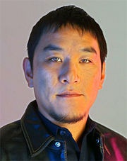 大冢夕斗角色图