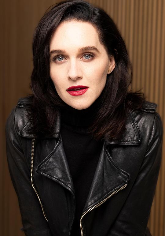 克莱尔・万斯角色图