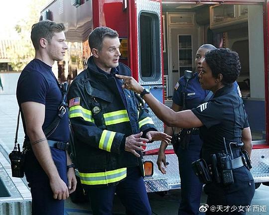 紧急呼救第二季 剧照