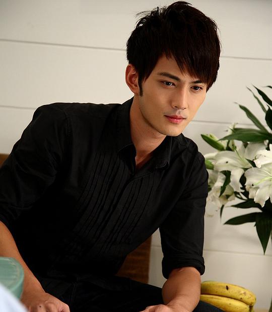 夏家三千金 剧照