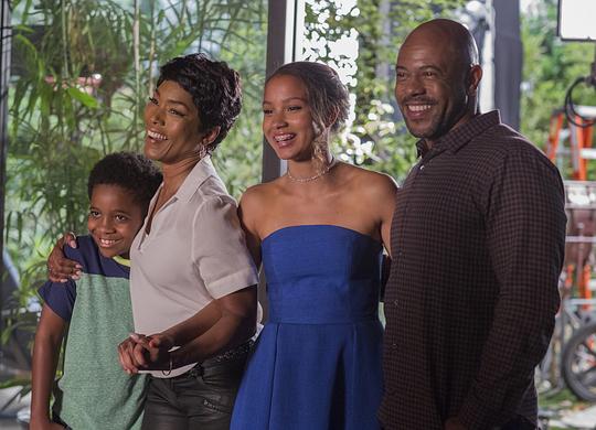 紧急呼救第二季 剧照