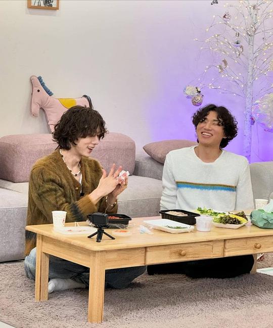 出家门的大声 剧照