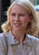 海伦·甘地角色图