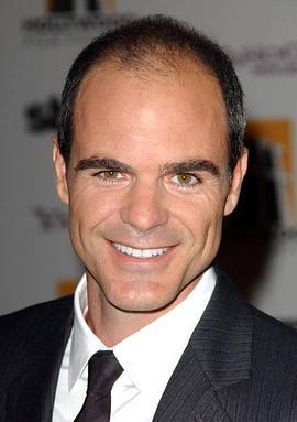 查理·特雷诺角色图